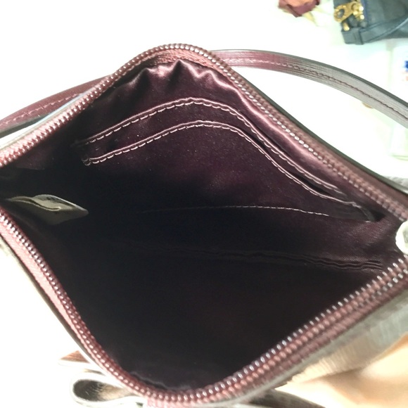New never used Coach wristlet ❣️ - Picture 4 of 4